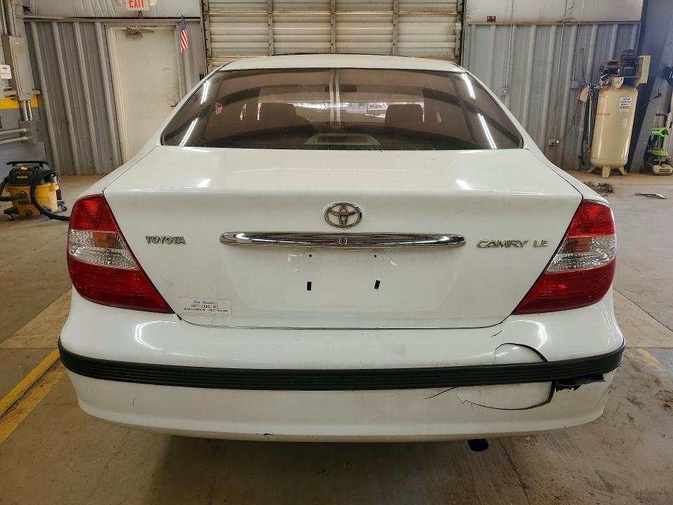 2004 Toyota Camry le