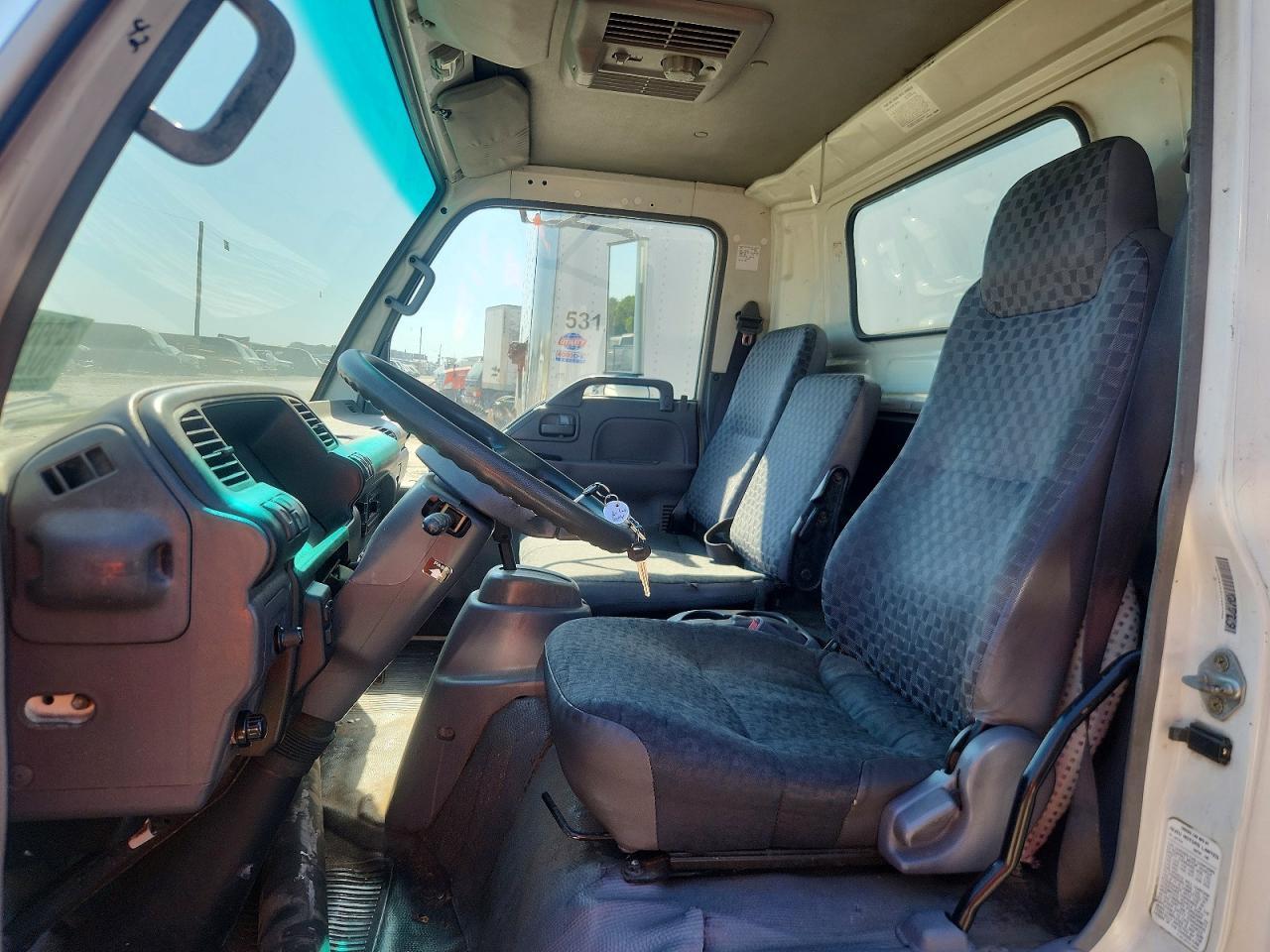 2007 Isuzu NPR BOX Truck