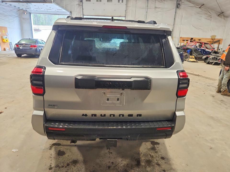 2025 Toyota 4runner SR5