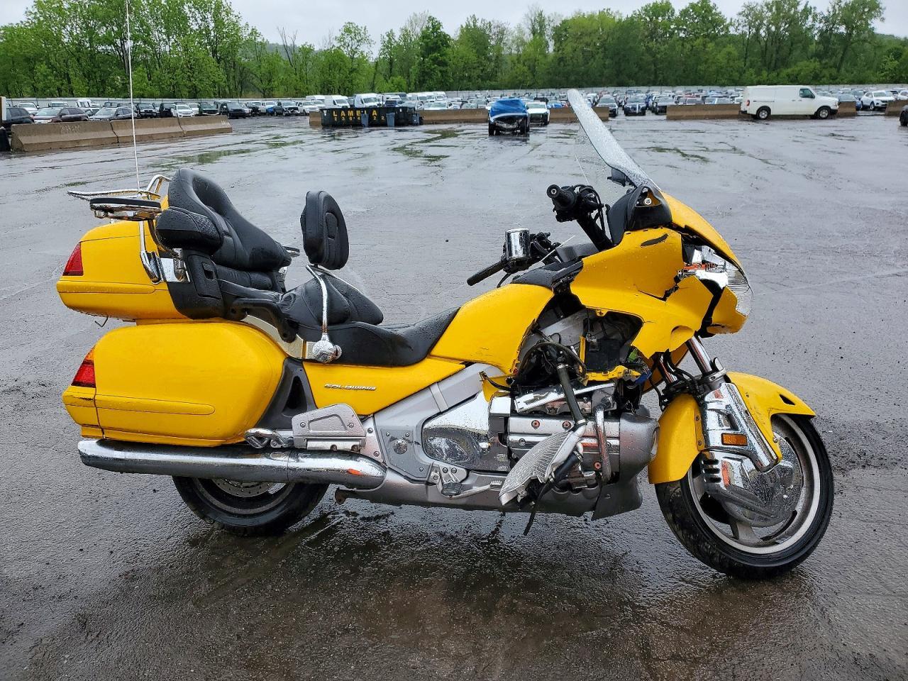 2005 Honda GL1800