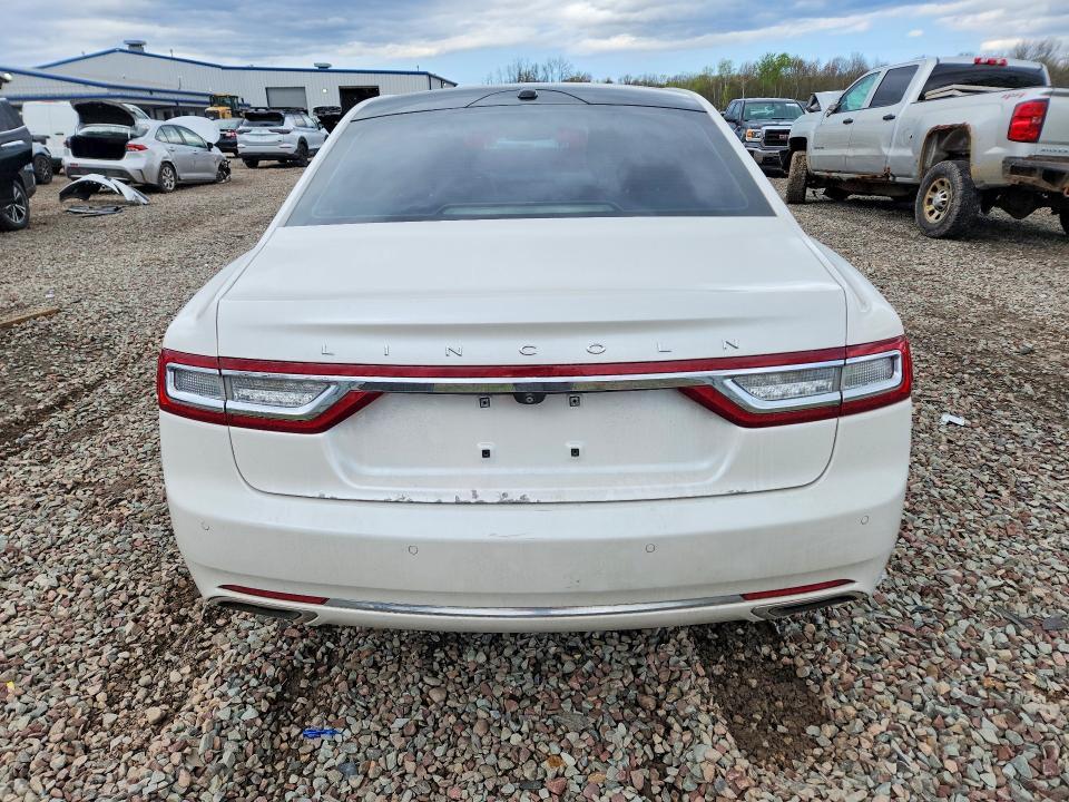 2017 Lincoln Continental Select