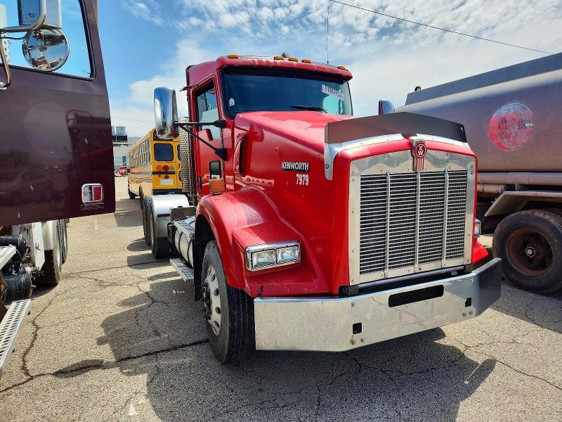 2014 Kenworth Constructi-Semi Truck