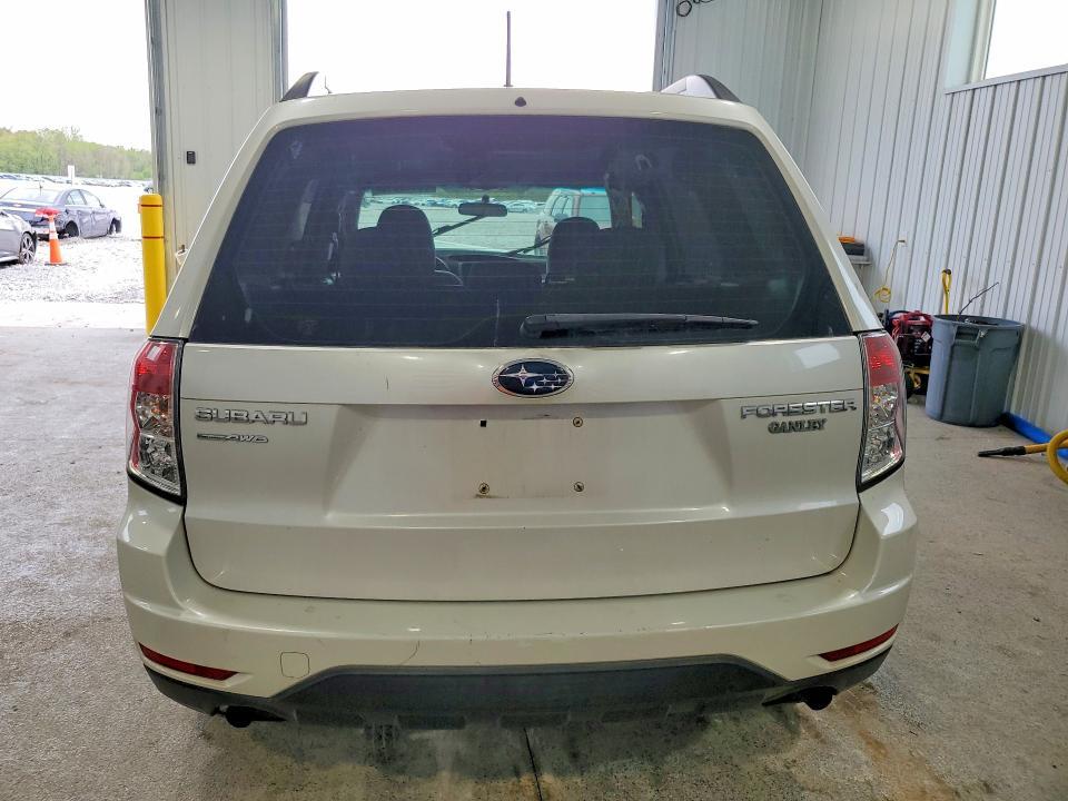2010 Subaru Forester xs