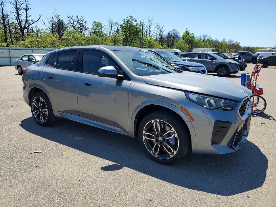2025 BMW X2 Xdrive28i