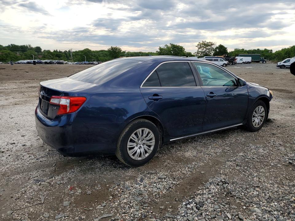 2014 Toyota Camry le