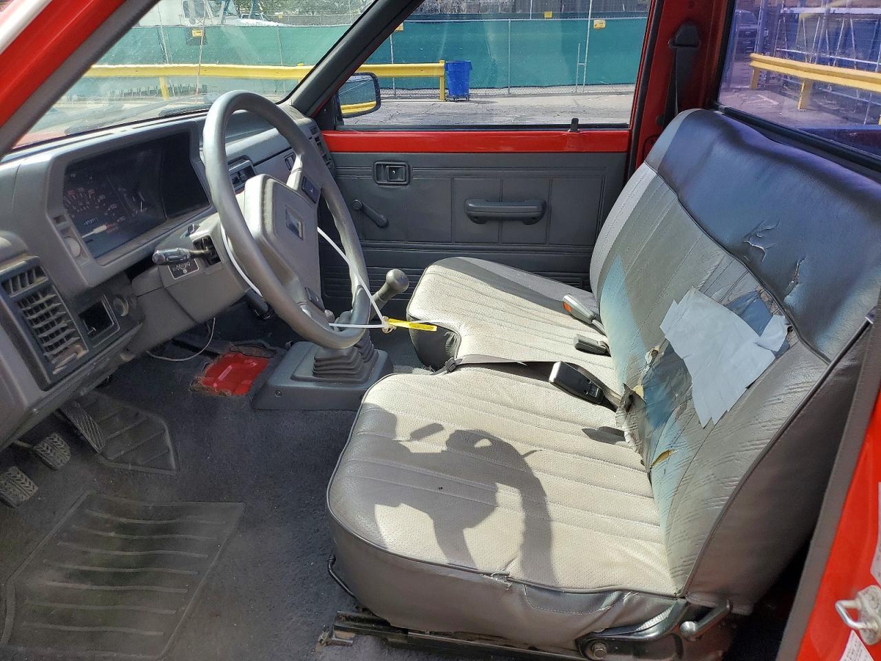 1990 Mazda B2600 Short Body