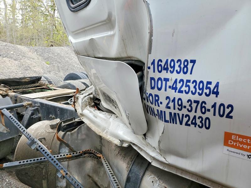 2021 Freightliner Cascadia