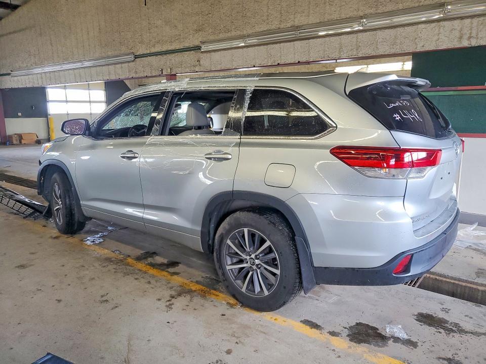 2017 Toyota Highlander xle