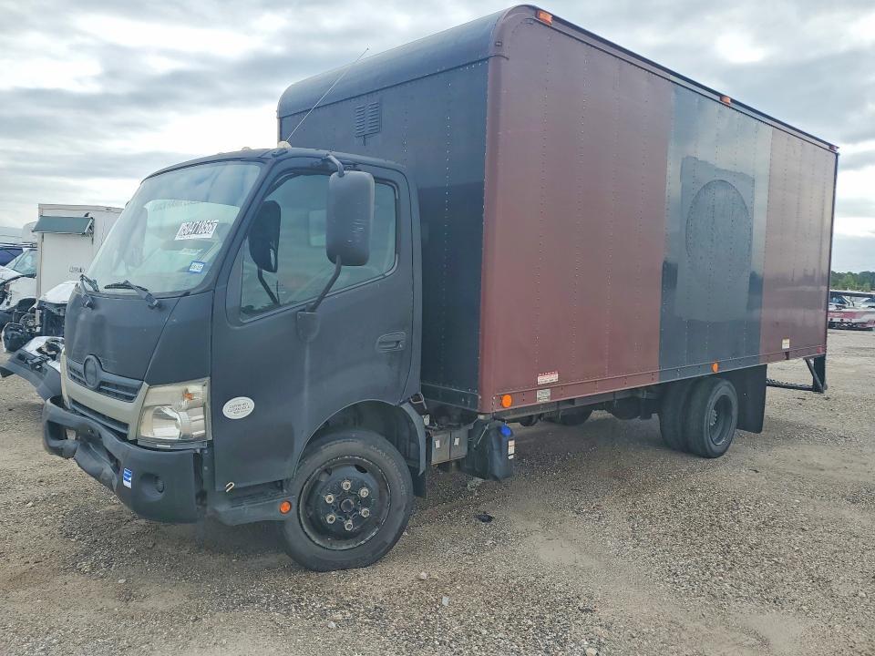 2017 Hino 195 BOX Truck