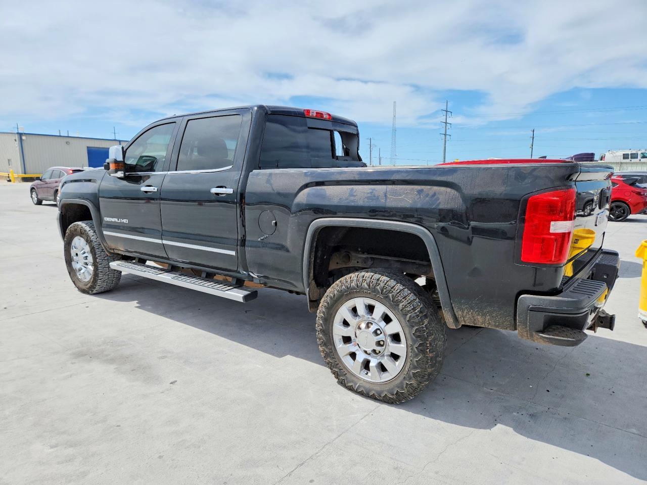 2018 GMC Sierra K2500 Denali