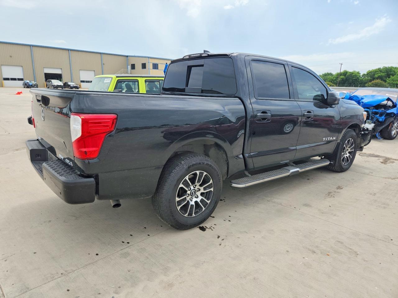 2023 Nissan Titan S