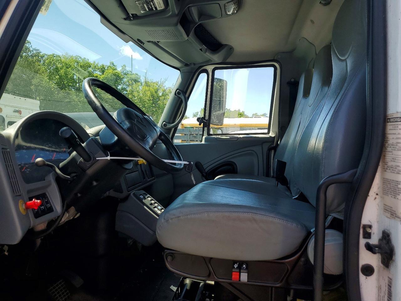 2008 International 4300 BOX Truck
