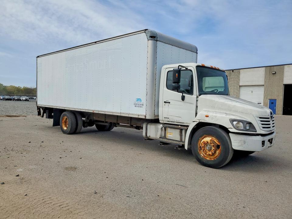 2009 Hino 258 268