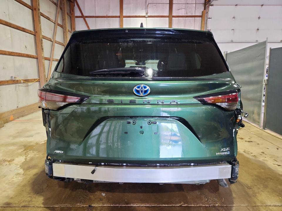 2024 Toyota Sienna xle 7-passenger