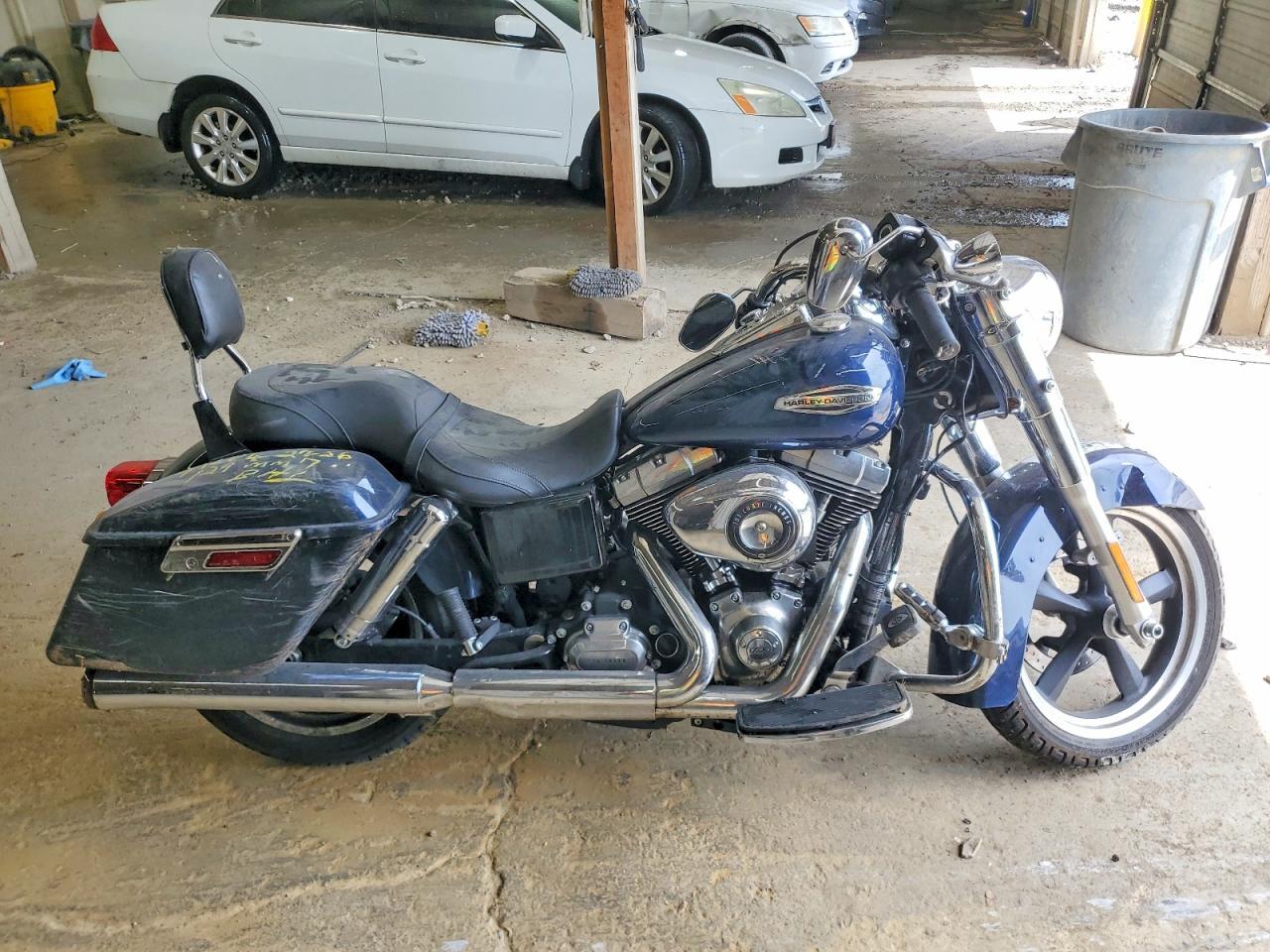 2013 Harley-Davidson FLD Switchback