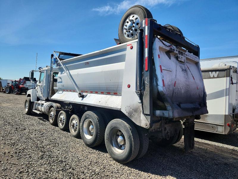 2015 Mack 600 Chu600-dump Truck