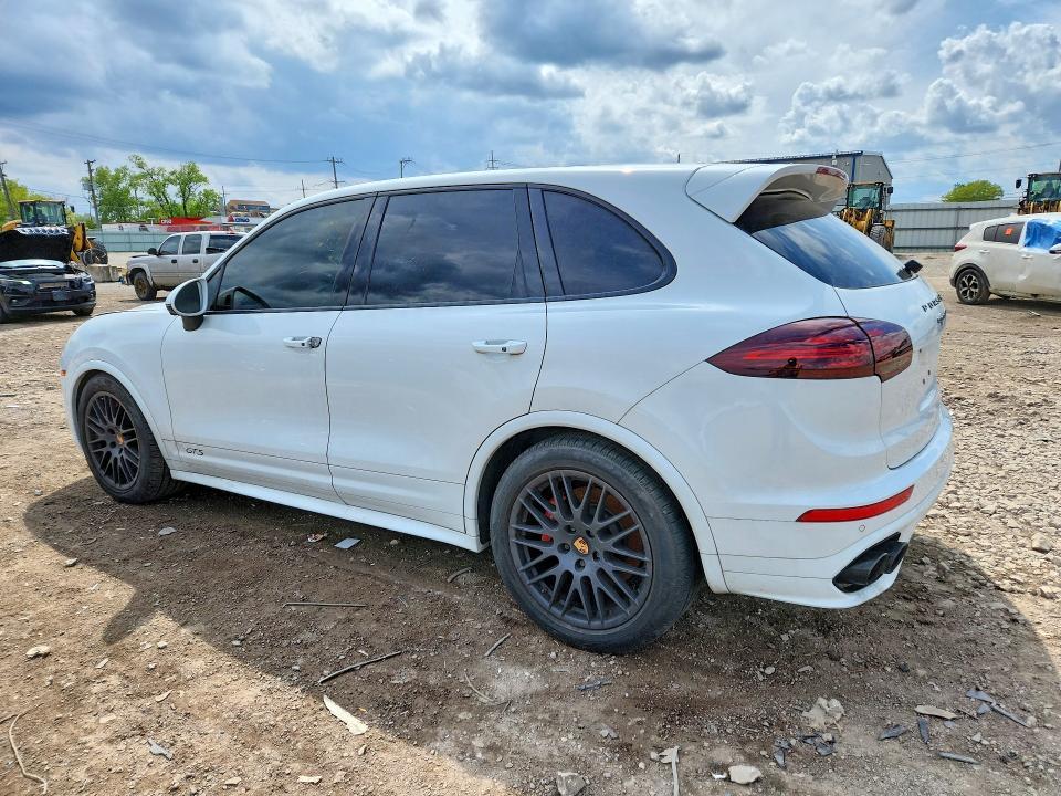 2016 Porsche Cayenne gts