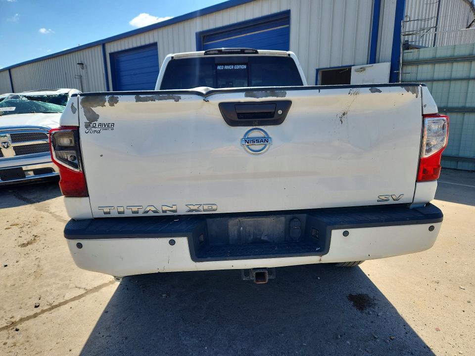 2017 Nissan Titan xd sv