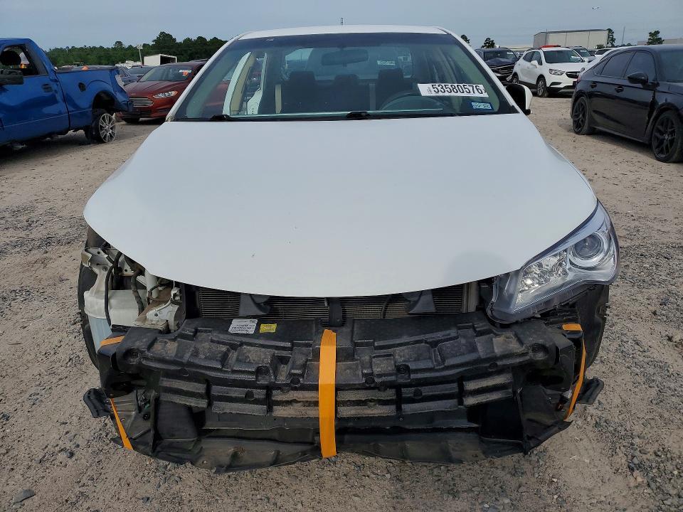 2015 Toyota Camry le