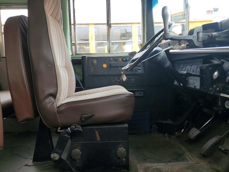 1991 International 3700 School Bus