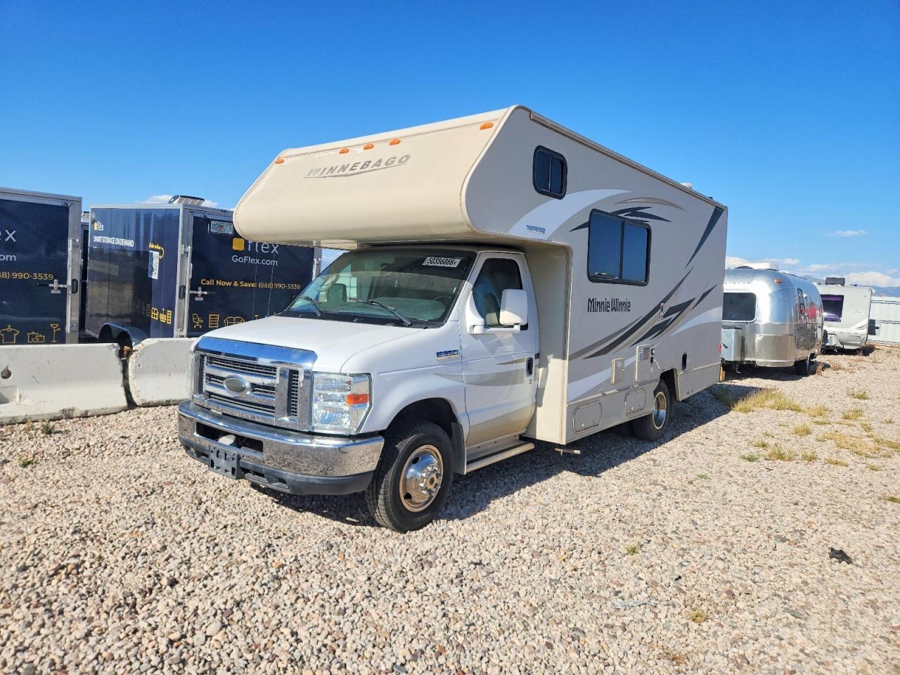 2016 Winnebago MINNIIE22R RV