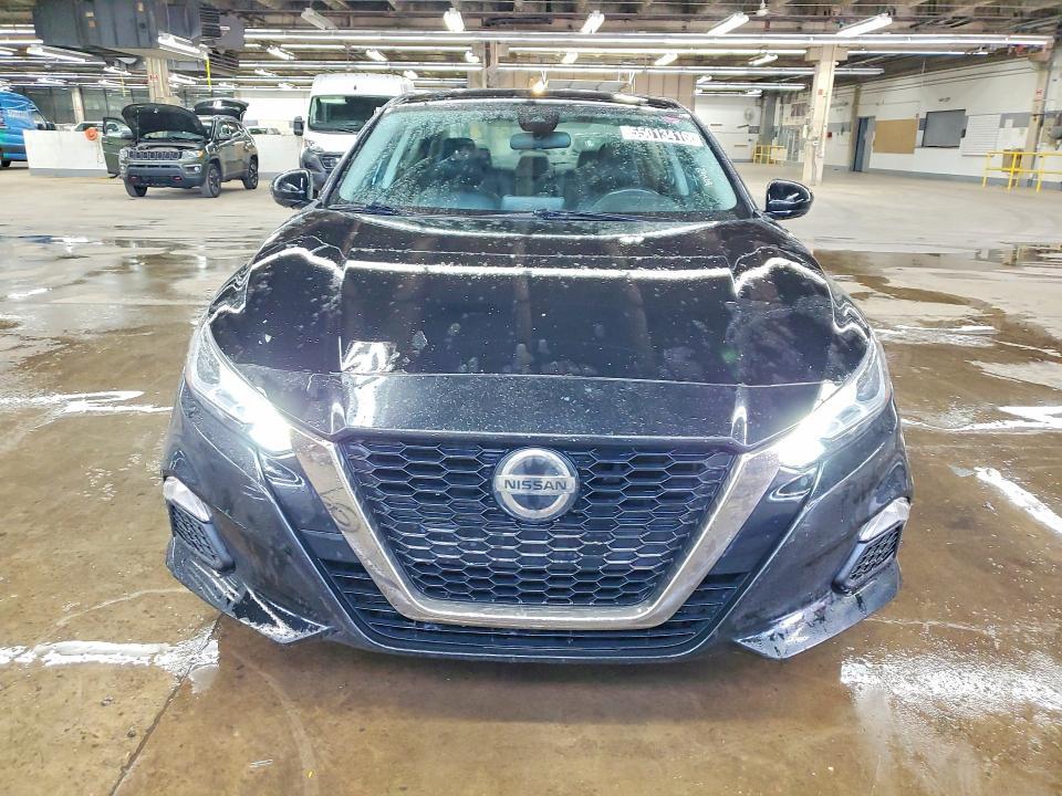 2021 Nissan Altima sr