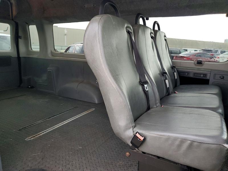 2010 Ford Econoline E350 Super Duty Wagon