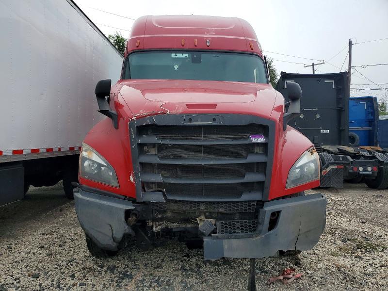2020 Freightliner Cascadia 126 Semi Truck