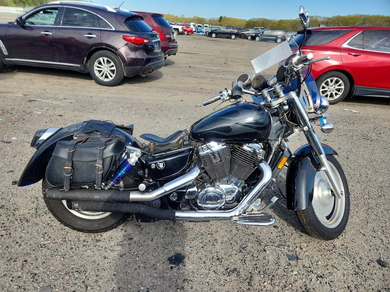 2004 Honda VT1100 C2