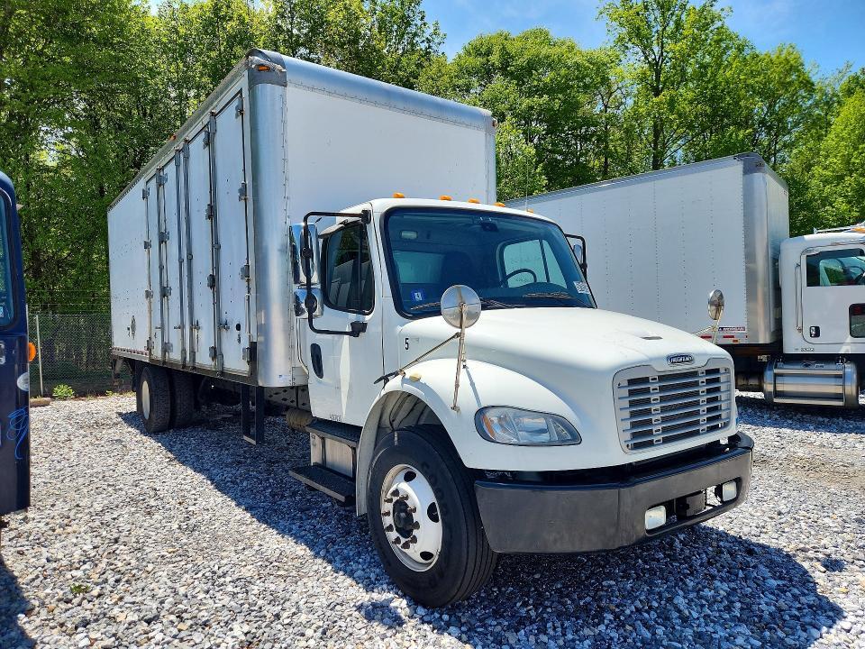 2017 Freigliner 2017 Freightliner Business Class M2 box Truck