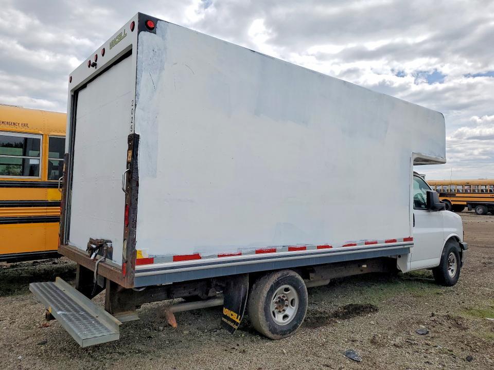 2020 Chevrolet Express BOX Truck