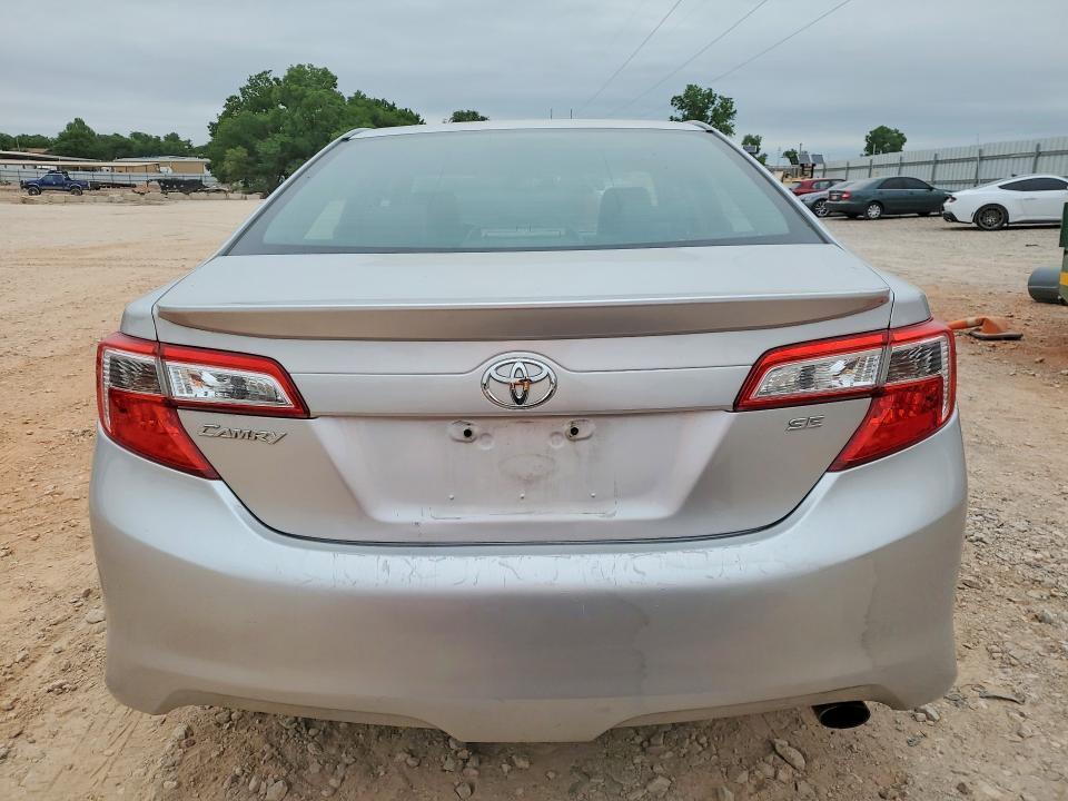 2014 Toyota Camry se