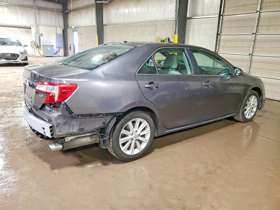 2014 Toyota Camry xle V6