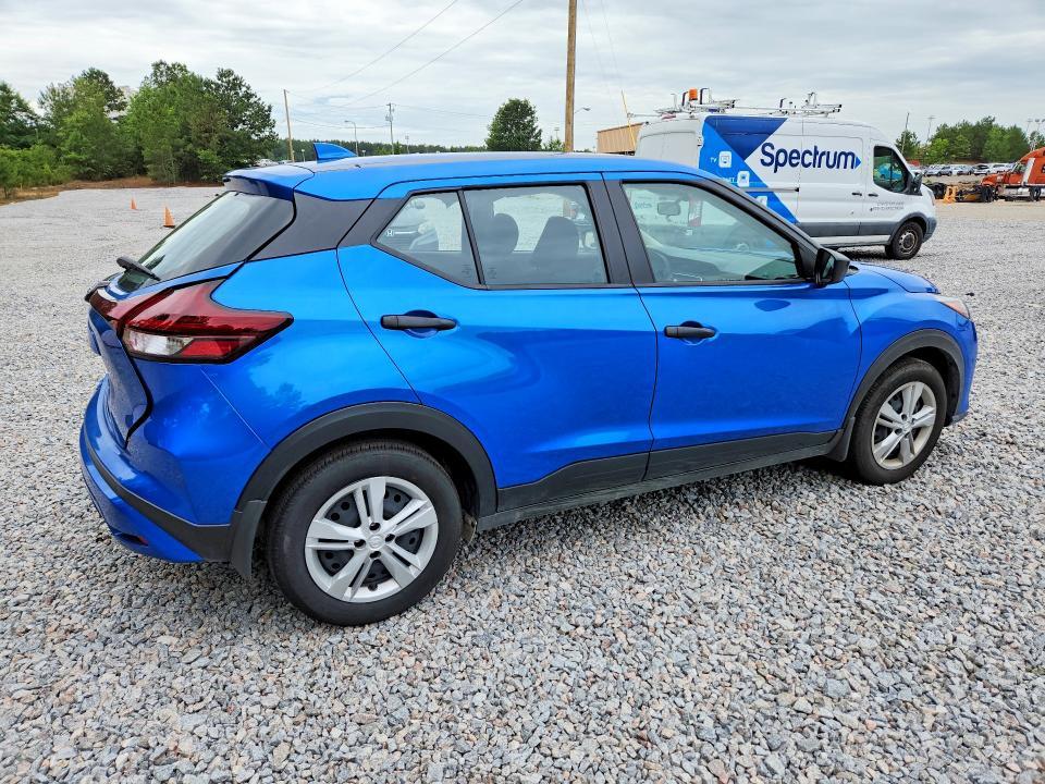 2025 Nissan Kicks Play s