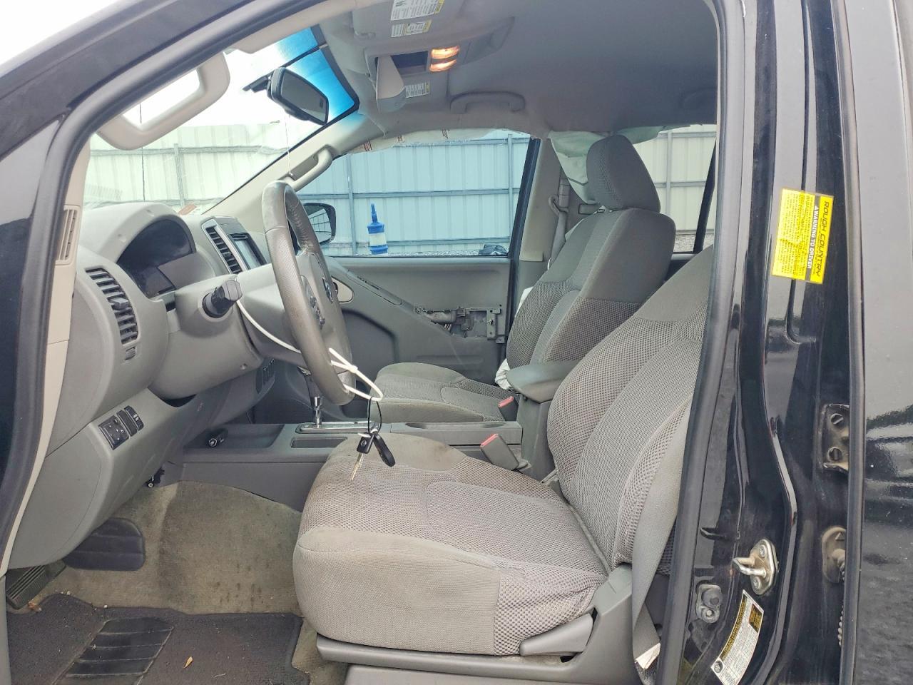2017 Nissan Frontier SV