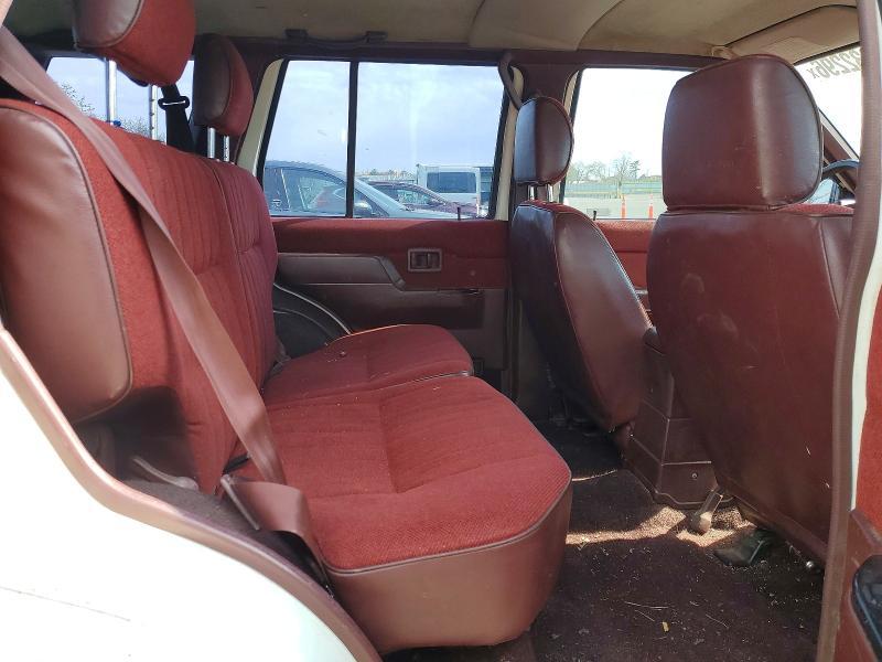 1991 Nissan Pathfinder xe