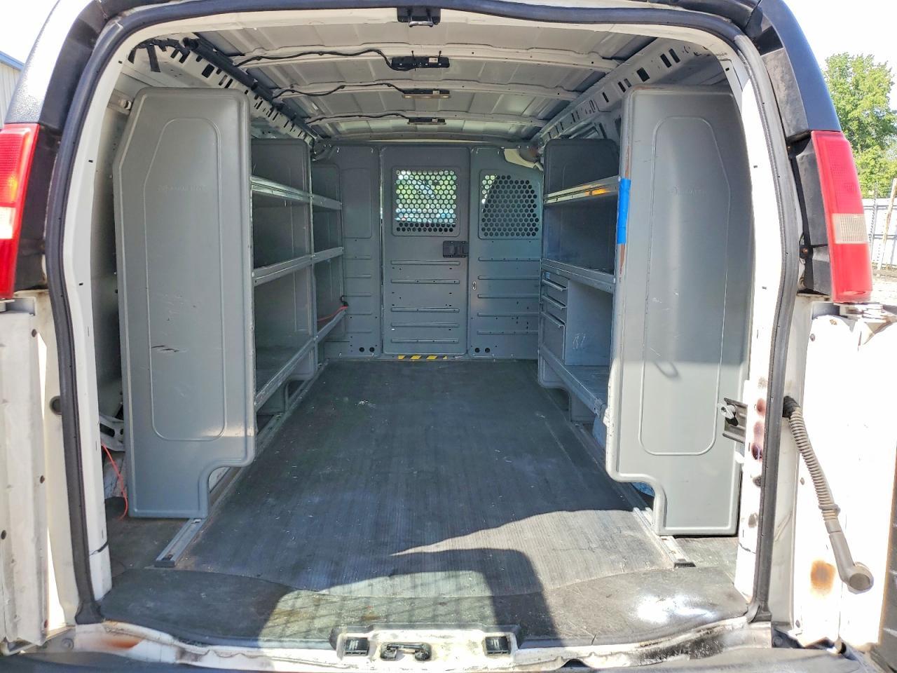 2015 GMC Savana