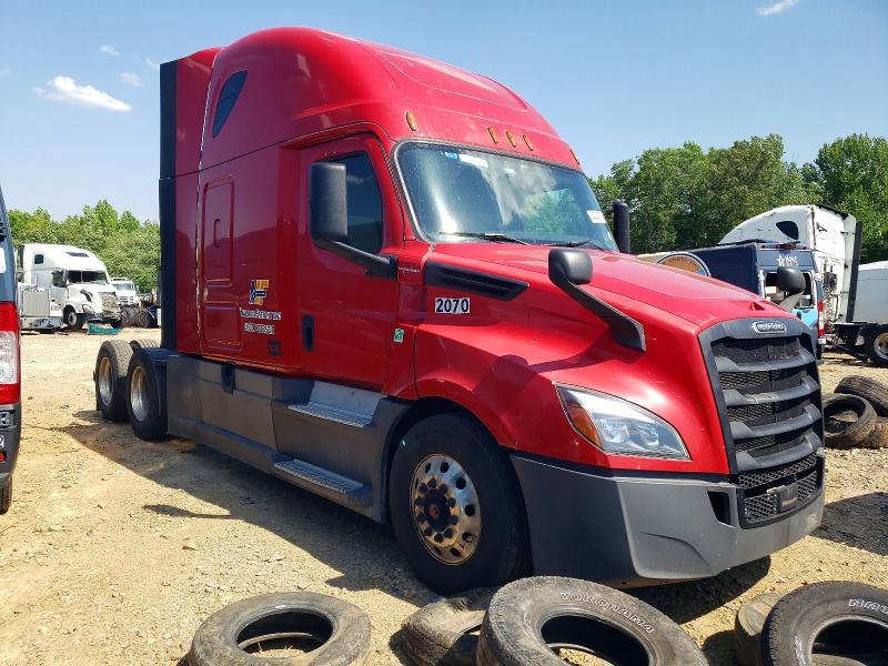 2020 Freightliner Cascadia 1-Semi Truck