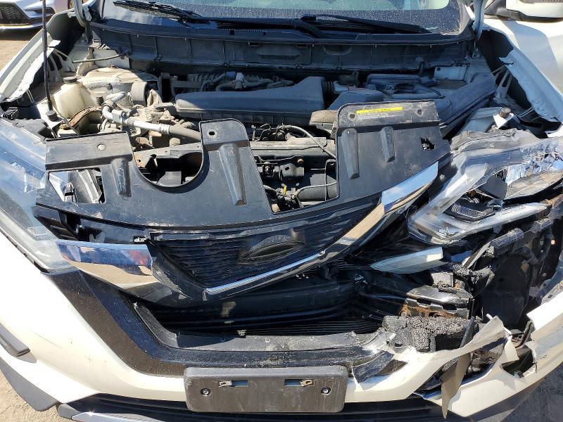 2019 Nissan Rogue s sv
