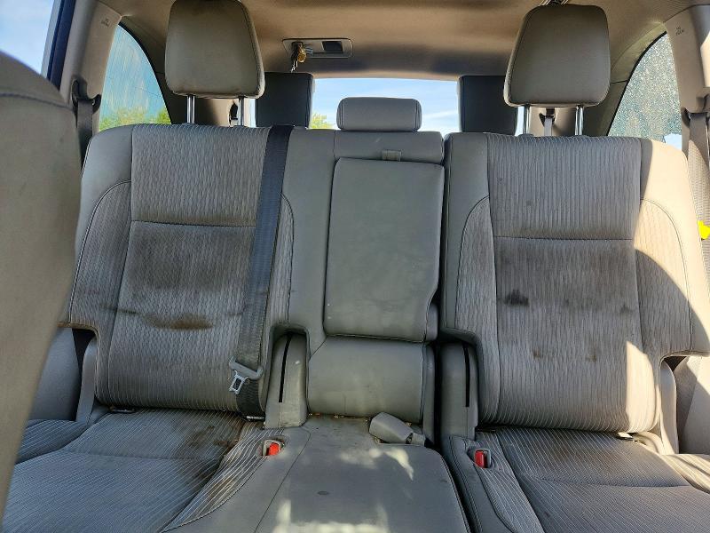 2017 Toyota Highlander le Plus