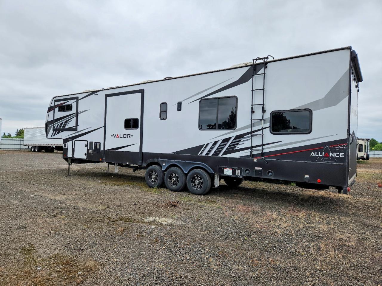 2022 Alliance Valor Camper