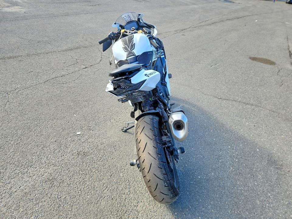 2024 Kawasaki ZX400 S