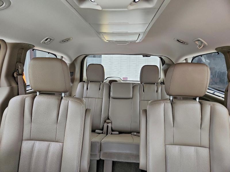 2014 Chrysler Town & Country Touring l