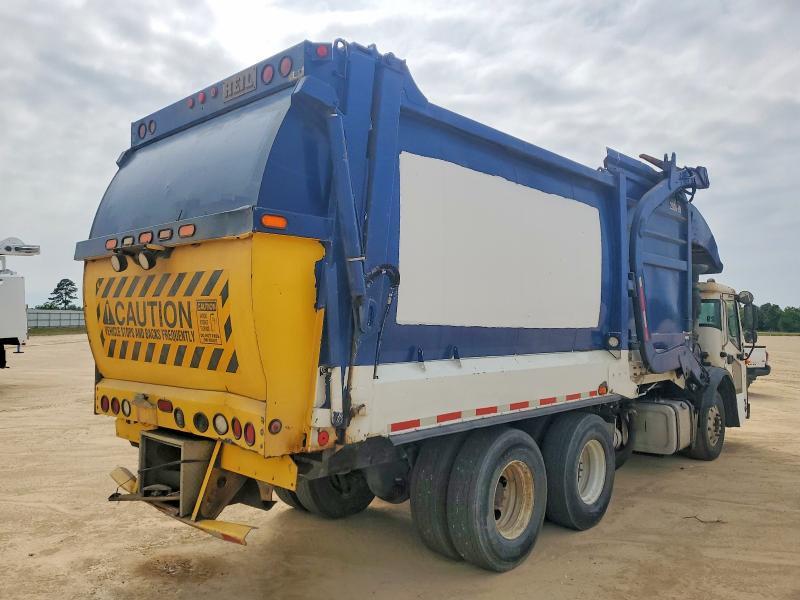 2016 Mack LR600 Refuse Truck