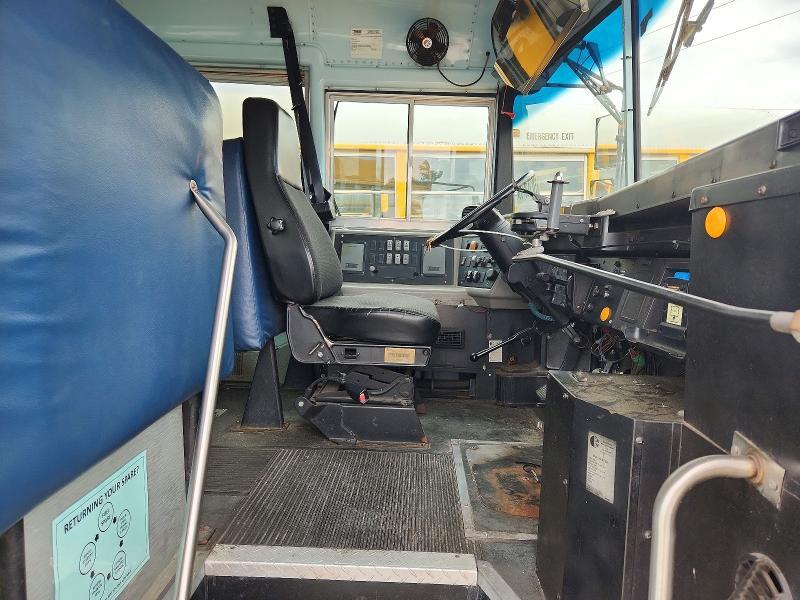 2001 International 3000 3800