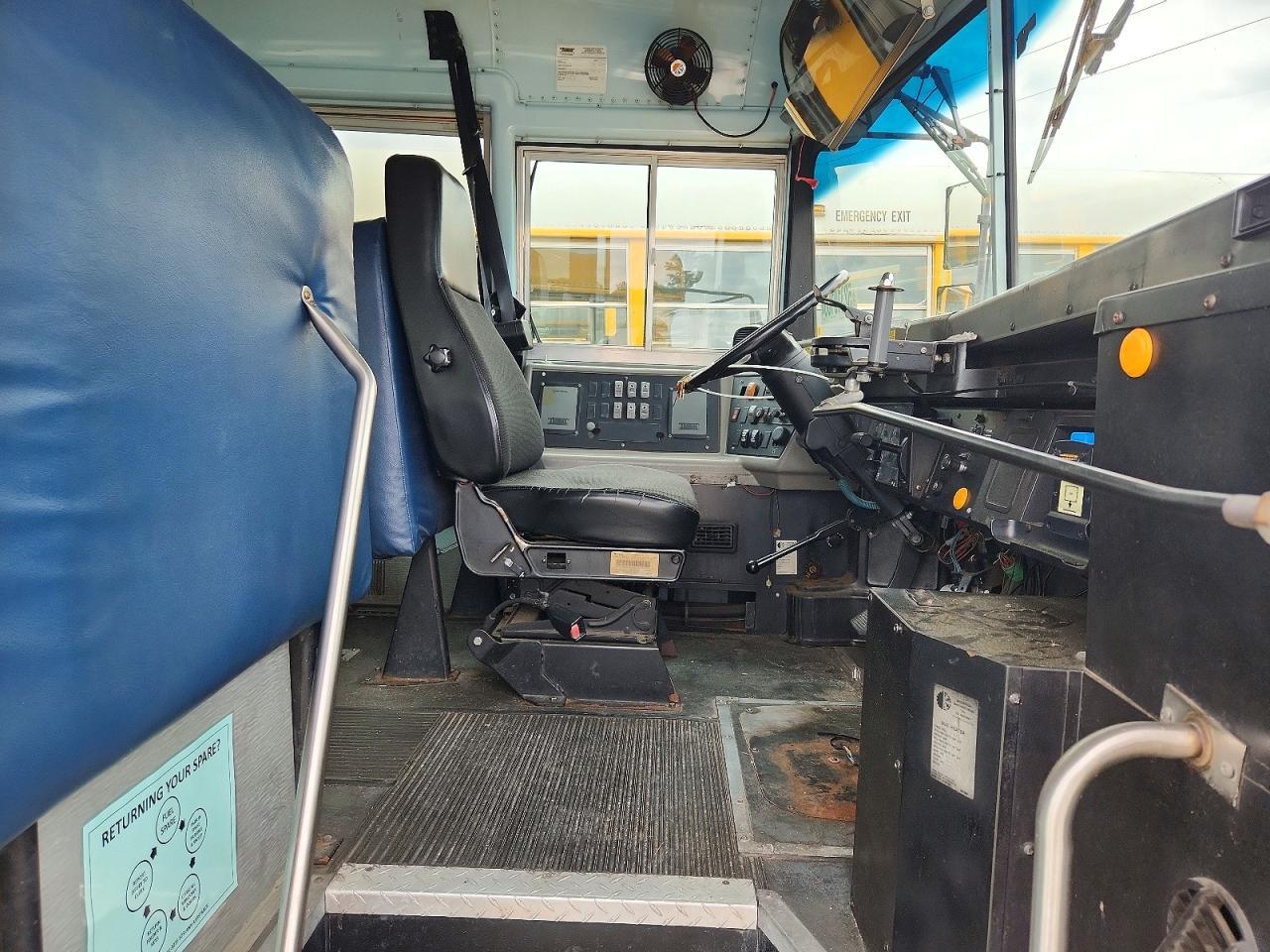 2001 International 3000 3800