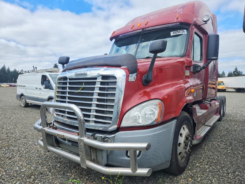 2013 Freigliner 2013 Freightliner Cascadia Semi Truck