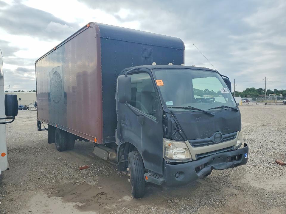 2017 Hino 195 BOX Truck