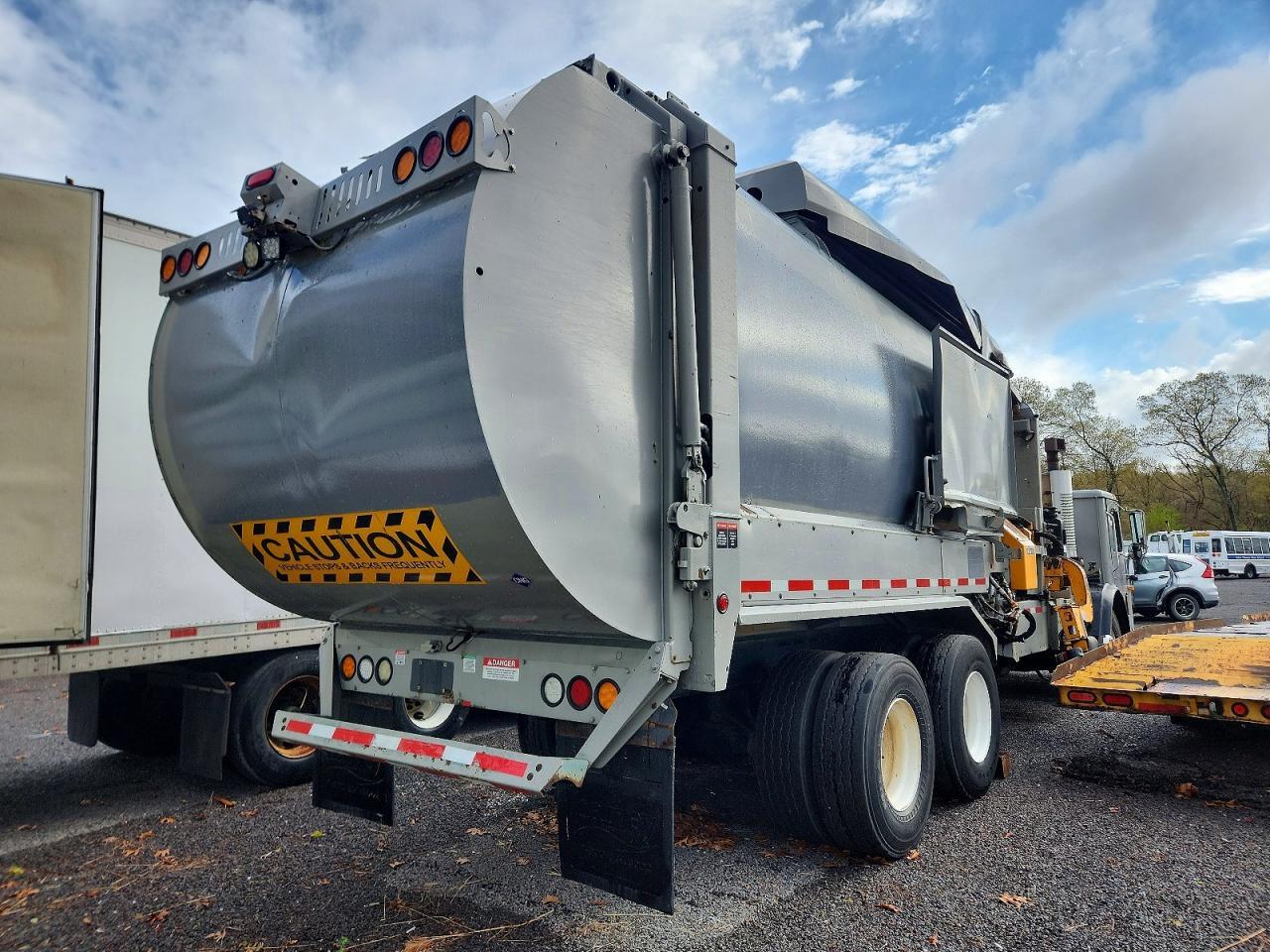 2014 Mack LEU613 Refuse Truck