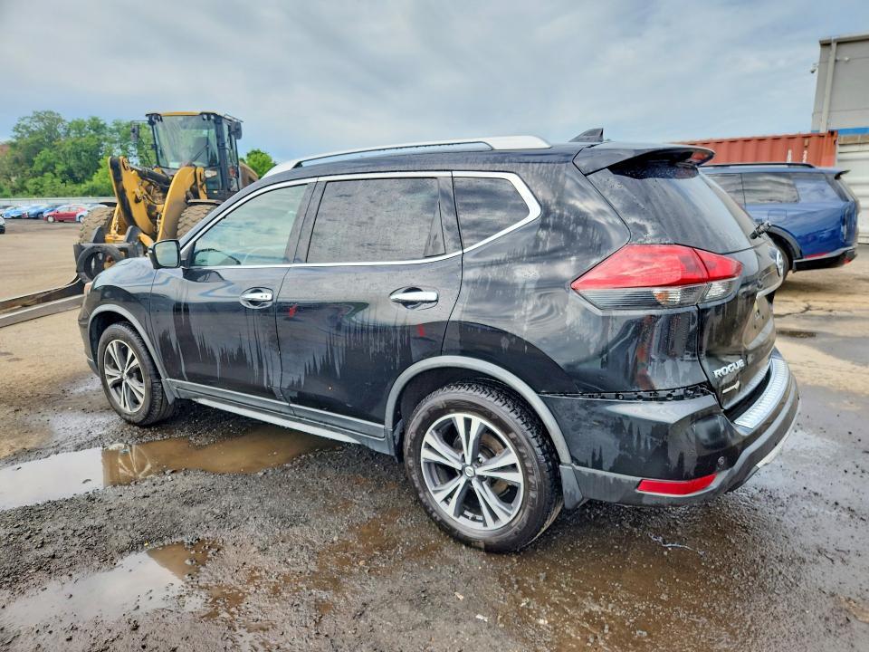 2019 Nissan Rogue sv